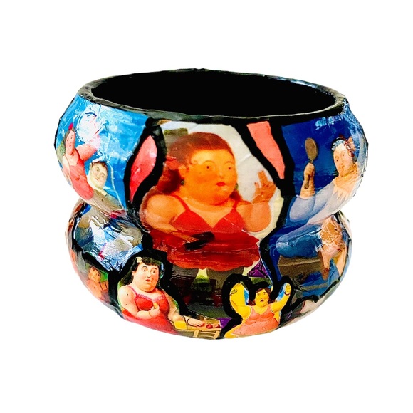 Fernando Botero Art Bangle Bracelet - Picture 7 of 16